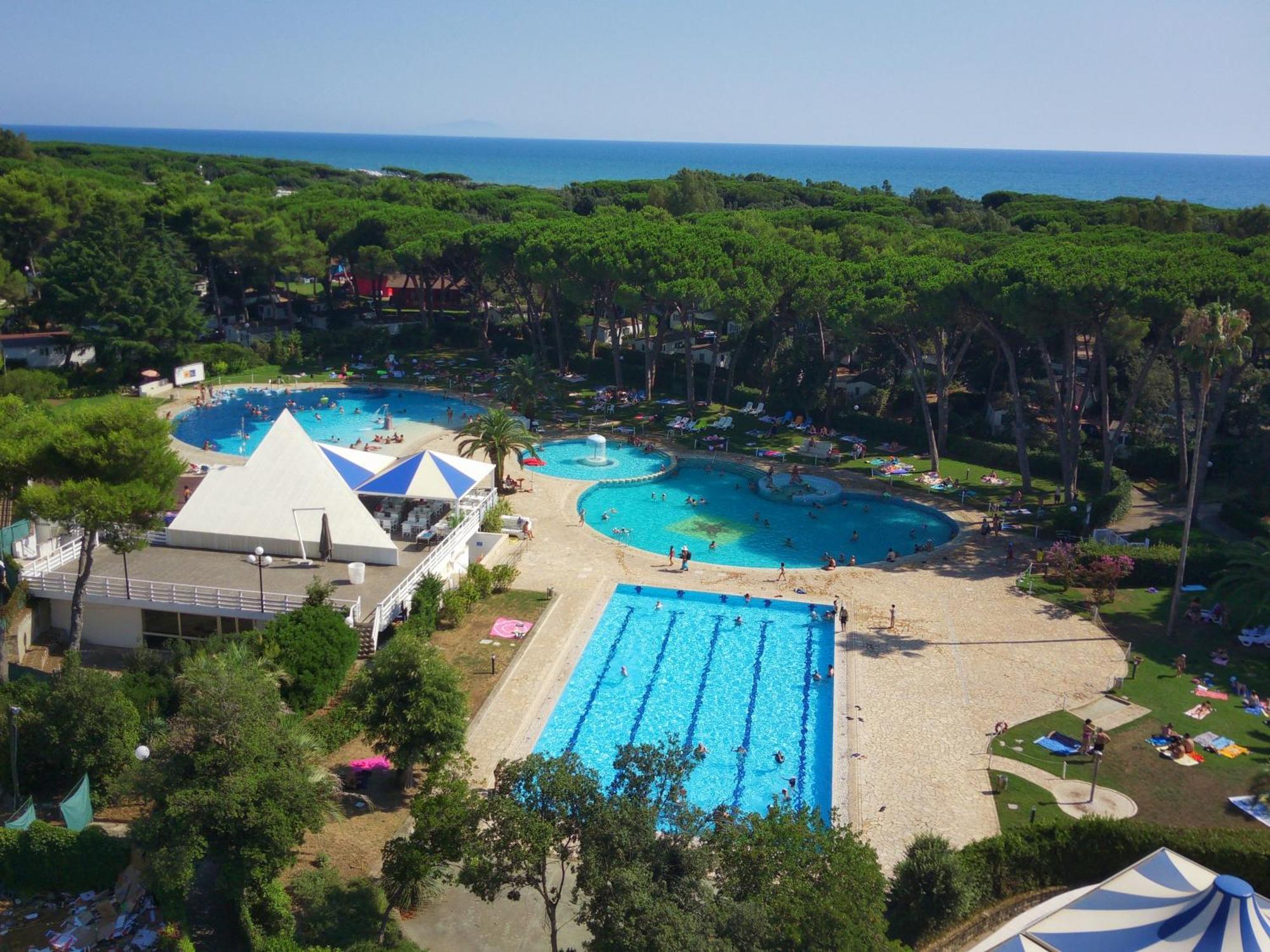 Small Camp Baia Domizia Kr Vip Full Service Hotel Luaran gambar